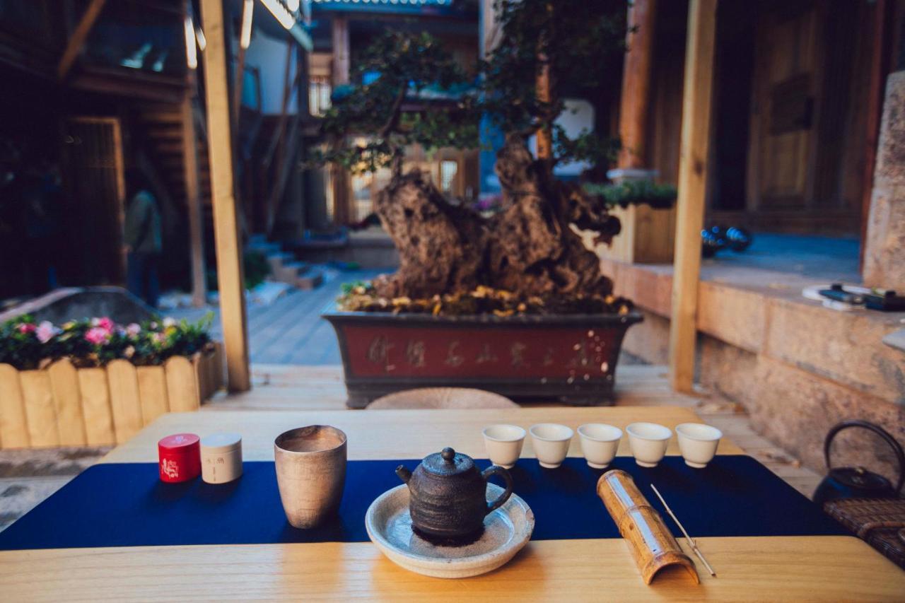 Lijiang Shushi Zhengliu Mujiayuan Hotel Bagian luar foto